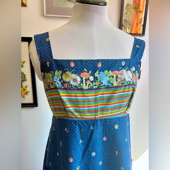 Vintage 1970s Leisure Lady Prairie Cotton Apron Mushroom Dress, Cottagecore - Picture 1 of 7